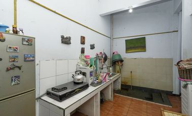 Rumah Hadap Timur LT 221 SHM 8 Mnt ke Gerbang Tol Bekasi Barat J-41522