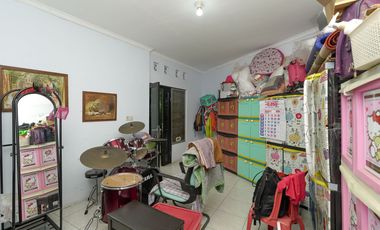 Rumah Hadap Timur LT 221 SHM 8 Mnt ke Gerbang Tol Bekasi Barat J-41522