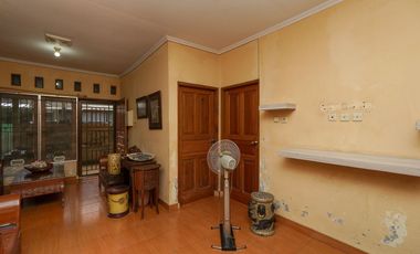 Rumah Hadap Timur LT 221 SHM 8 Mnt ke Gerbang Tol Bekasi Barat J-41522