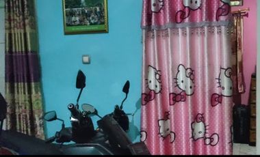 Jual rumah kampung plus warung dekat stasiun kereta api Purwakarta Jawa Barat
