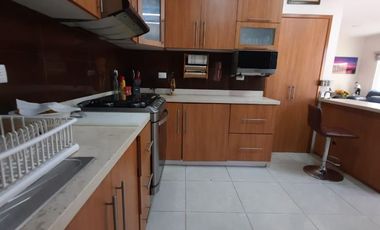 Se vende casa en club de golf