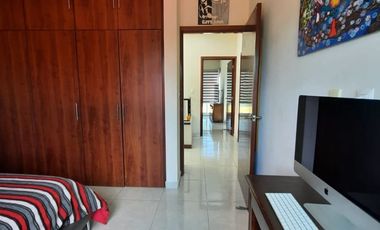 Se vende casa en club de golf