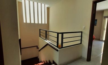 Se vende casa en club de golf