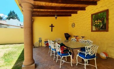 Se vende casa en club de golf