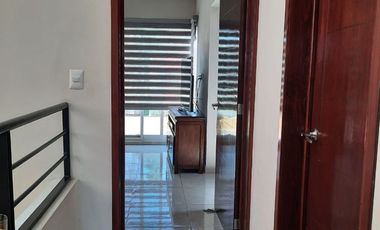 Se vende casa en club de golf