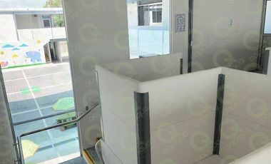 Edificio equipado ideal para escuela o guardería en Querétaro