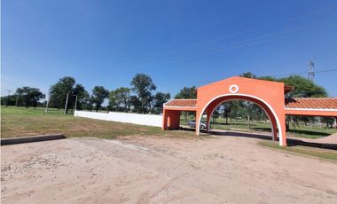 Quincho con pileta y casa a terminar en venta!