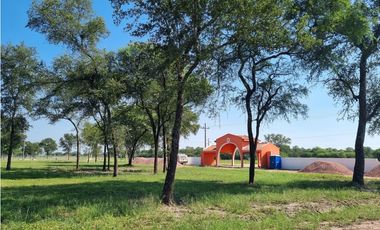 Quincho con pileta y casa a terminar en venta!