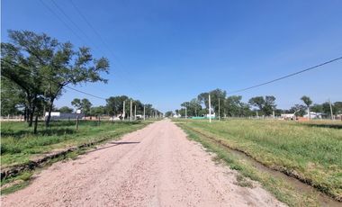 Quincho con pileta y casa a terminar en venta!