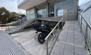 edificio en arriendo/venta en paraíso. Cod A91936