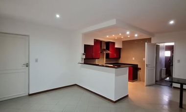 Excelente casa con pileta en Fisherton tradicional.