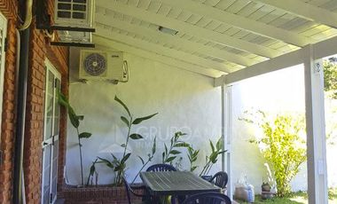 Excelente casa con pileta en Fisherton tradicional.