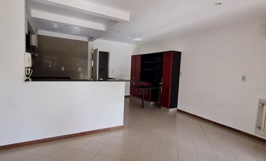 Excelente casa con pileta en Fisherton tradicional.