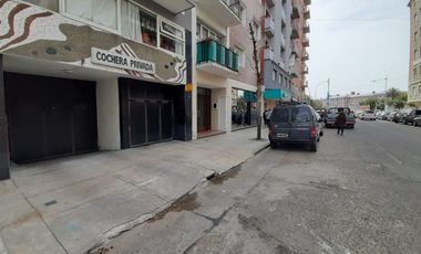 Venta ESPACIO de cochera a 50 mts. de Plaza Colón