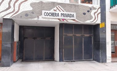 Venta ESPACIO de cochera a 50 mts. de Plaza Colón