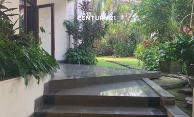 Rumah Hook Luas Disewakan Di Lokasi Premium Di Pondok Indah