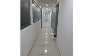 Se Alquilan Oficinas Cinta Costera desde 300 Mts $3,600,oo