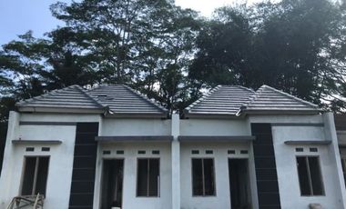 RUMAH CANTIK MURAH DI SECANG MAGELANG, ADA SIAP HUNI UNIT TERBATAS