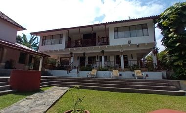 finca en venta en la mesa. Cod V3498