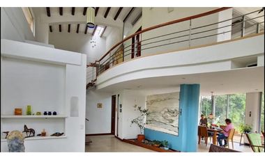 Casa Dúplex Campestre en Arriendo en Envigado Sector Loma del Escobero