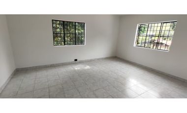 Venta de casa campestre de 800 M2 en La Mesa Cund, semi urbana.
