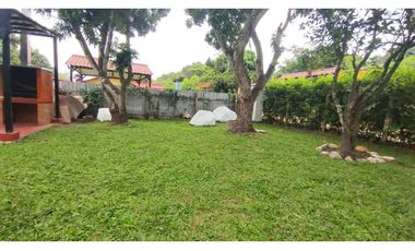 Venta de casa campestre de 800 M2 en La Mesa Cund, semi urbana.