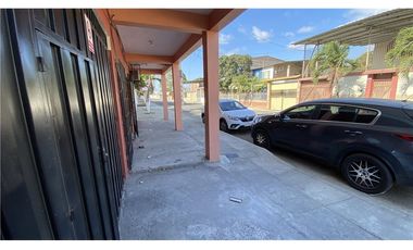 Casa Rentera de venta en Manta Manabí