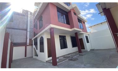 Casa Rentera de venta en Manta Manabí