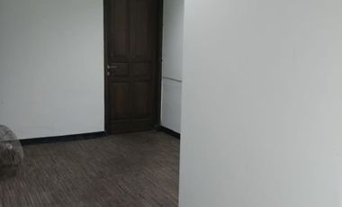 Ruko di Ciputat, 5Lt, utk Kantor, Pinggir Jl Juanda, Rempoa