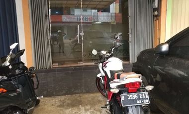 Ruko di Ciputat, 5Lt, utk Kantor, Pinggir Jl Juanda, Rempoa