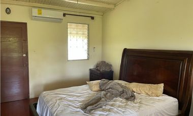 Venta de casa en Chepo Loma del Rio