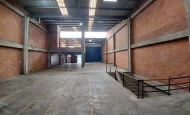 bodega en arriendo en la badea. Cod A5371