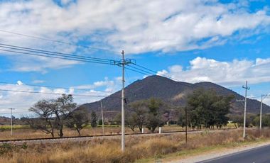Terreno en Venta sobre Carretera San Isidro Mazatepec 2 Has. Ideal Bodega/Nave