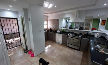 Venta casa quinta excelente ubicación.