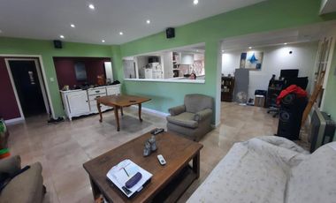 Venta casa quinta excelente ubicación.