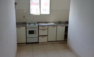IMPECABLE DEPARTAMENTO DE 3 AMBIENTES AMPLIOS EN PLANTA ALTA.