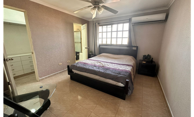 VENTA DE CASA EN VILLA DE LAS FUENTES, URBANIZACION CORONADO GARDEN