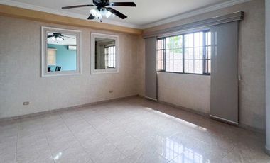 VENTA DE CASA EN VILLA DE LAS FUENTES, URBANIZACION CORONADO GARDEN