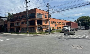 bodega en arriendo en aguacatala. Cod A776177