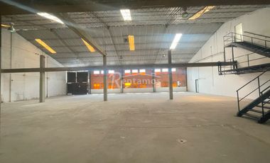 bodega en arriendo en aguacatala. Cod A776177