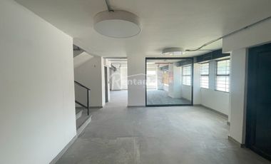 bodega en arriendo en aguacatala. Cod A776177