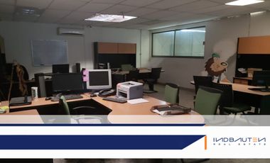 IB-QU0089 - Bodega Industrial en Venta en Querétaro, 3,817 m2.