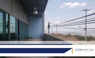 IB-QU0089 - Bodega Industrial en Venta en Querétaro, 3,817 m2.