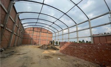 SE ARRIENDA BODEGA 1.523 M2 MOSQUERA