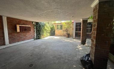 Venta/Renta casa sobre Gustavo Baz, Echegaray, Naucalpan