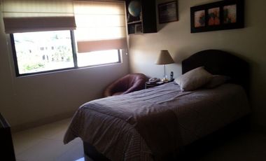 VENTA DE CASA CON VISTA AL LAGO EN SAMBORONDON