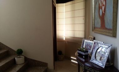 VENTA DE CASA CON VISTA AL LAGO EN SAMBORONDON