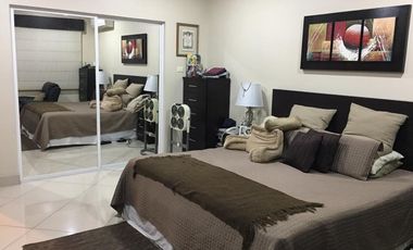VENTA DE CASA CON VISTA AL LAGO EN SAMBORONDON
