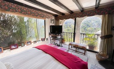 Casa en venta de 4 dorm. en Lo Barnechea