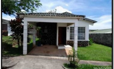 VENDO CASA EN LA CHORRERA 3R QUINTAS DEL PACIFICO
